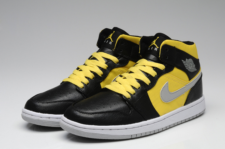 Chaussure de Basket Air Jordan 1 Retro Pour Homme Pas Cher